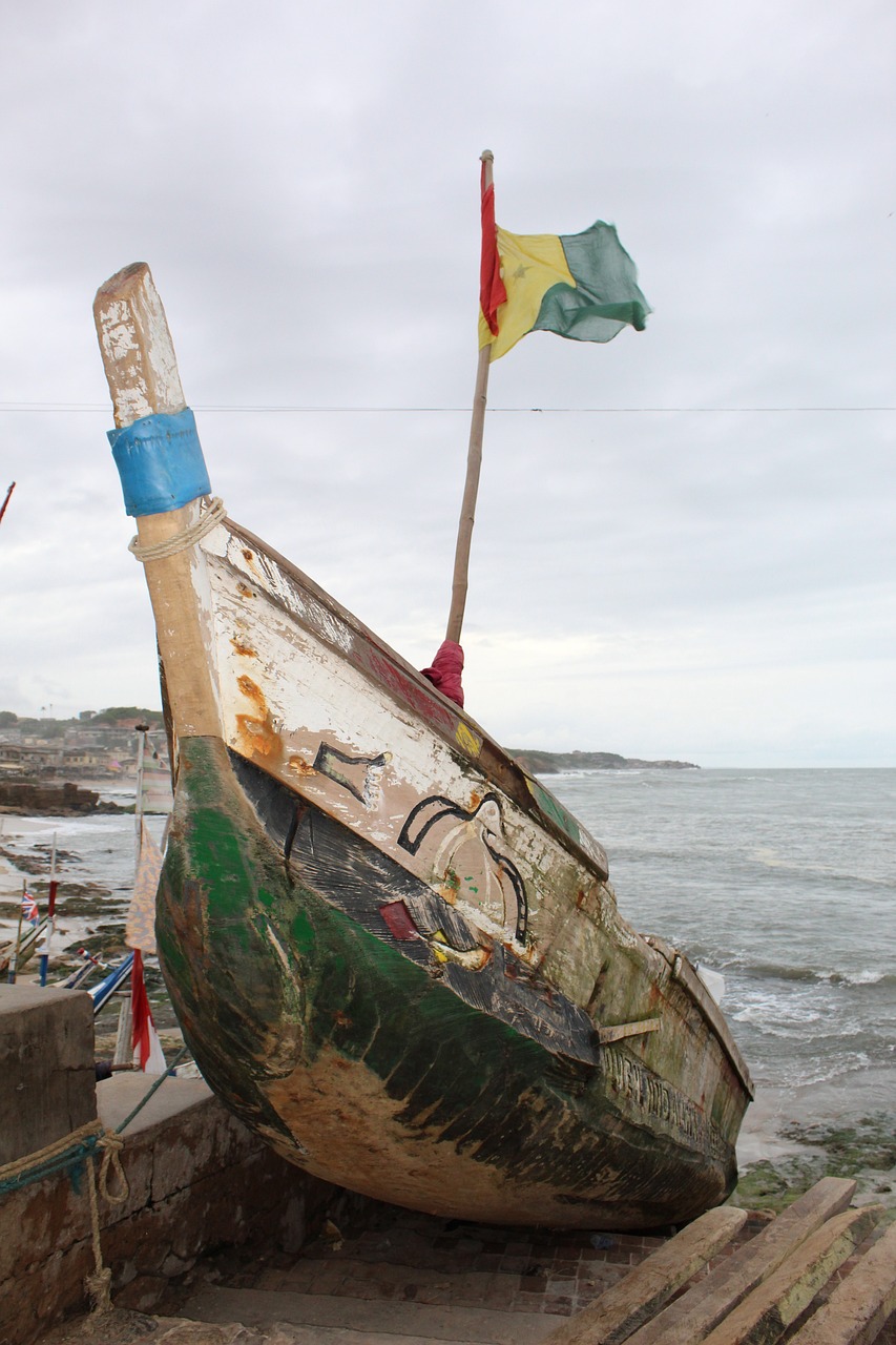 boat, ghana, flag-4254025.jpg